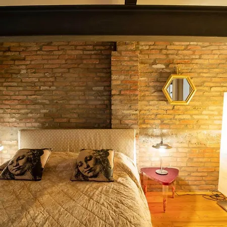 Venetian Loft