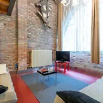דירה Venetian Loft *