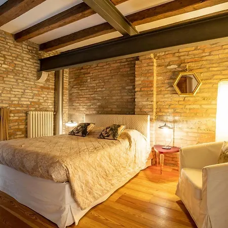Venetian Loft